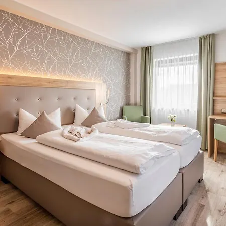 Schoenenberger Hof Hotel *